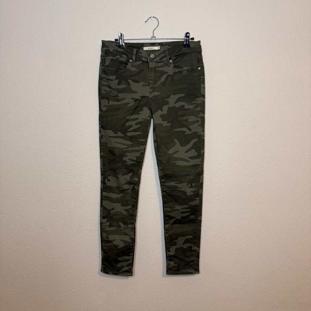 Levi's Green Camo Skinny Jeans